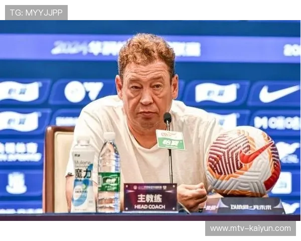 申花迪拜冬训汇合外援，托尼-罗伯茨同行